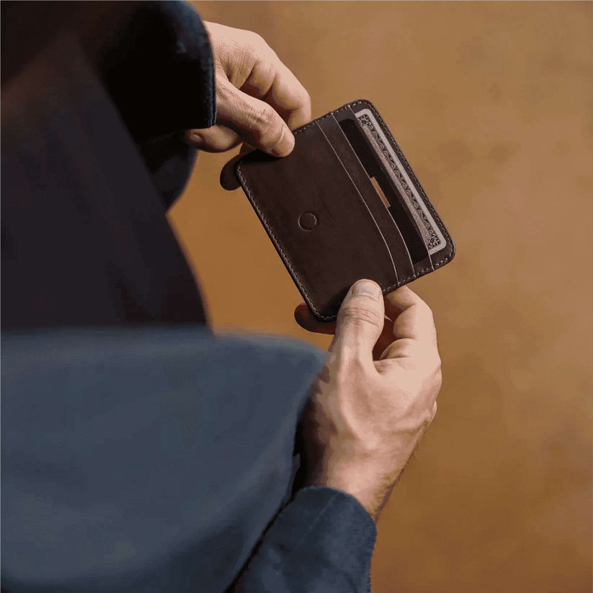 Ultra-Thin Genuine Leather Minimalist Wallet | 6 Card Slots